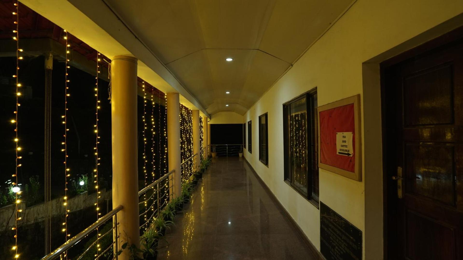 Ac Mist Hotel Munnar Eksteriør billede