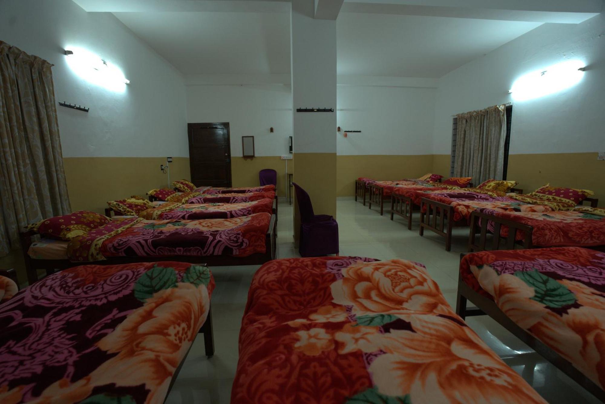 Ac Mist Hotel Munnar Eksteriør billede