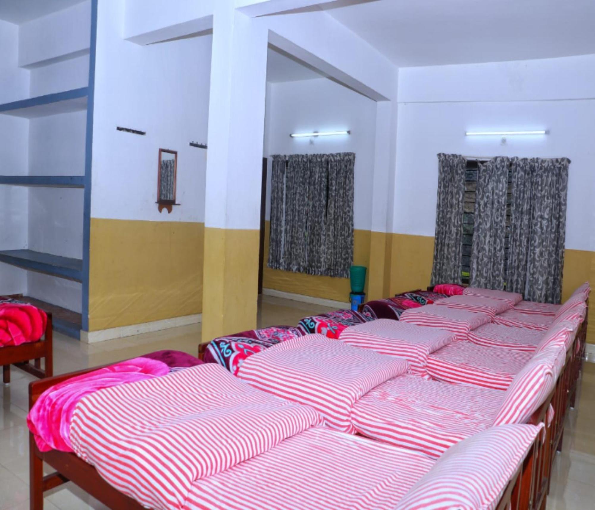 Ac Mist Hotel Munnar Eksteriør billede